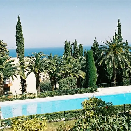 St Martin *